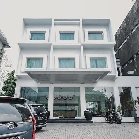 Reddoorz Plus @ Gunung Sahari 2 Jacarta Exterior foto