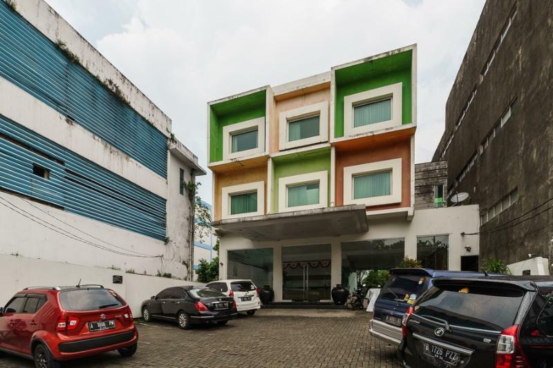 Reddoorz Plus @ Gunung Sahari 2 Jacarta Exterior foto